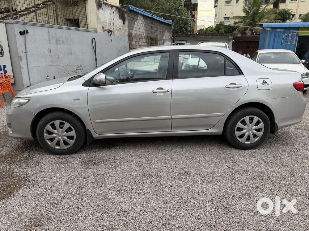 Toyota Corolla Altis Aero 1.8 J, 2011, Petrol
