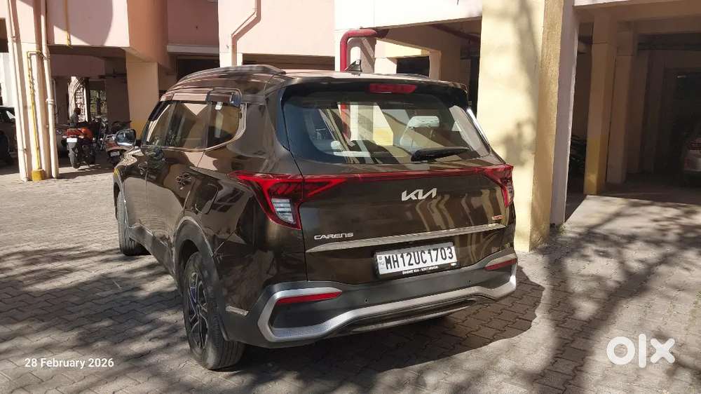 Kia Carens 2022 Petrol 180000 Km Driven