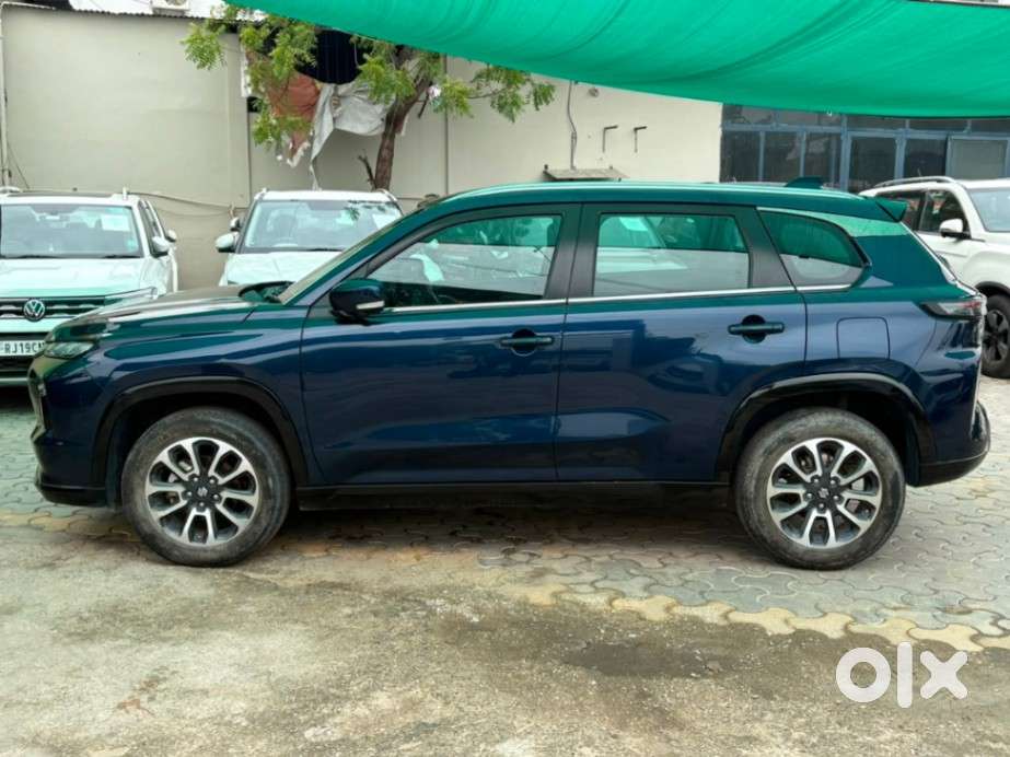 Maruti Suzuki Grand Vitara 1.5 Alpha Plus Intelligent Hybrid Ecvt, 2..