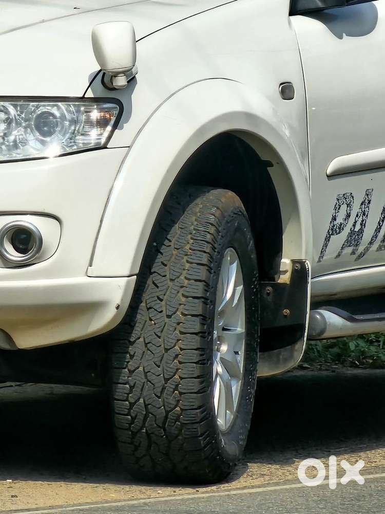 Mitsubishi Pajero Sport 2014 Diesel Well Maintained