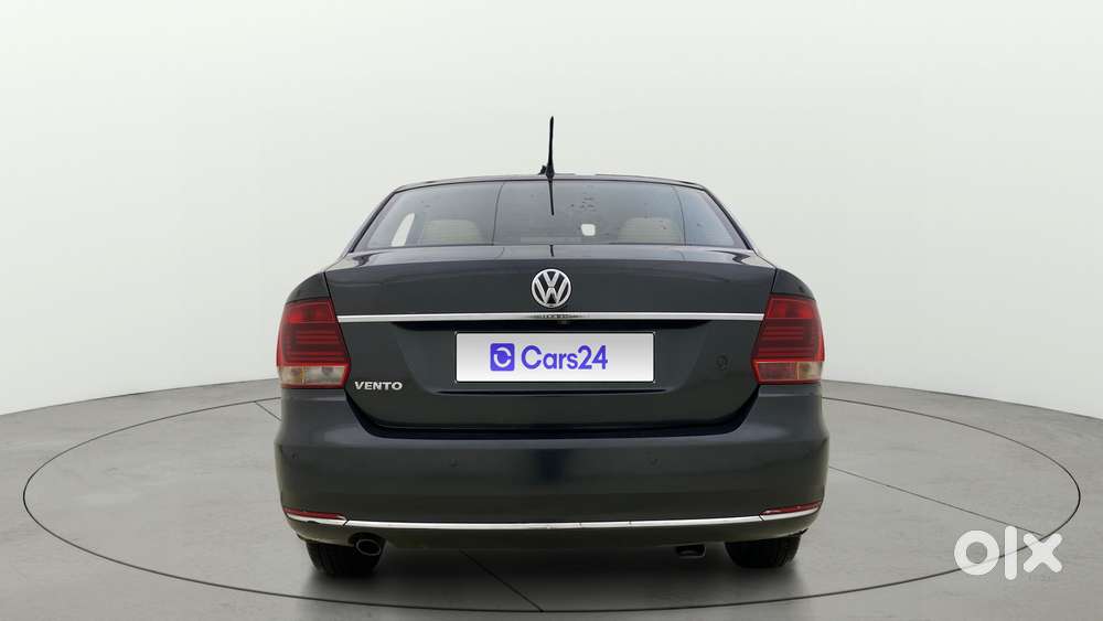 Volkswagen Vento 1.2 Highline Plus At 16 Alloy, 2017, Petrol