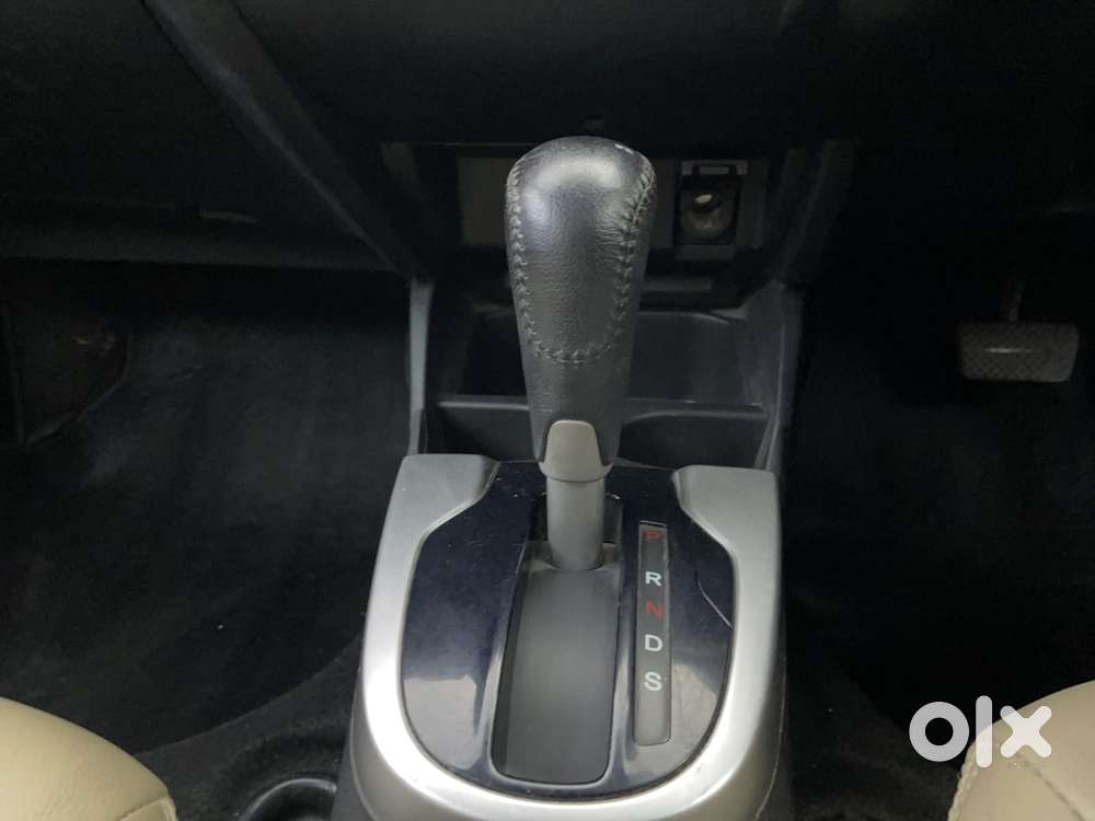 Honda Jazz V Cvt, 2017, Petrol