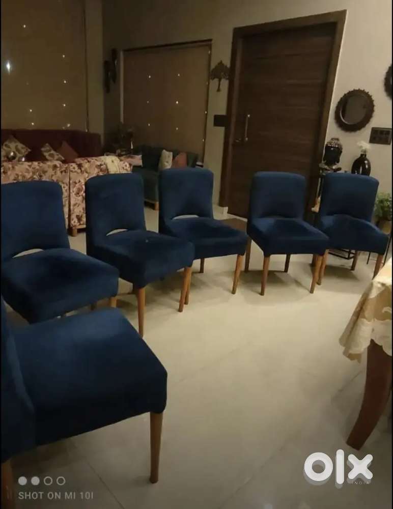 6 dining chairs only @ Rs 18000