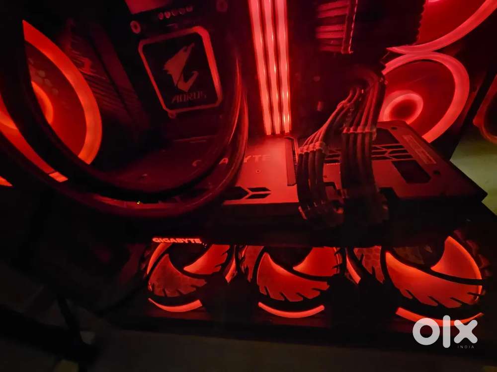I am selling Gigabyte Rtx 3070ti 8gb