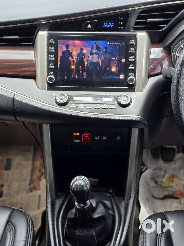 Toyota Innova Crysta 2.4 V 8 Str, 2025, Diesel