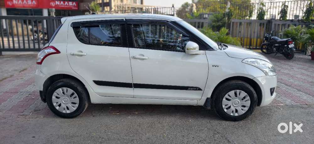 Maruti Suzuki Swift Vxi + Manual, 2014, Petrol