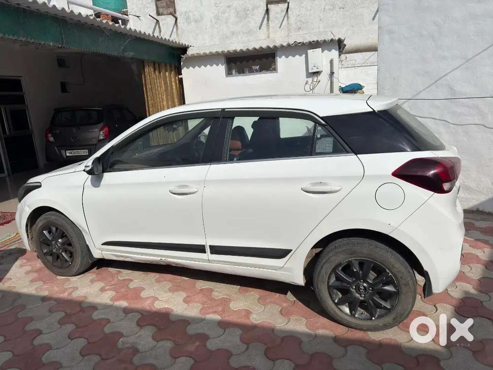 Hyundai I20 2020 Petrol 75000 Km Driven
