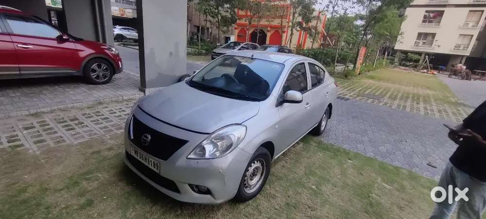 Nissan Sunny Petrol Manual 2011 Variant