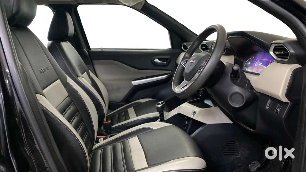 Nissan Magnite 1.0 Xv, 2023, Petrol