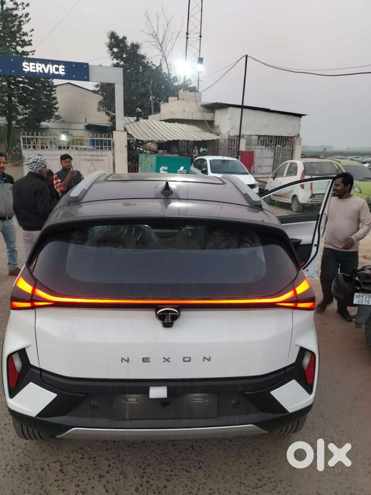 Tata Nexon 1.2 | Starting 7.39 Lakh
