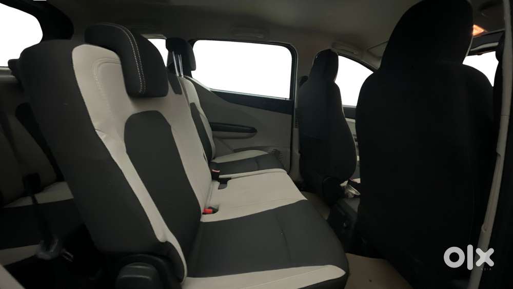 Renault Triber Rxt, 2022, Petrol