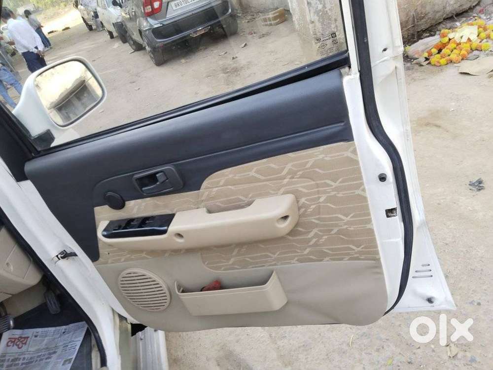 Chevrolet Tavera Neo 3 Lt- 8 Str Bs-iii, 2015, Petrol