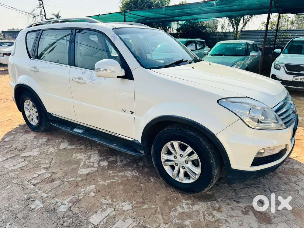 Mahindra Ssangyong Rexton Rx7, 2015, Diesel