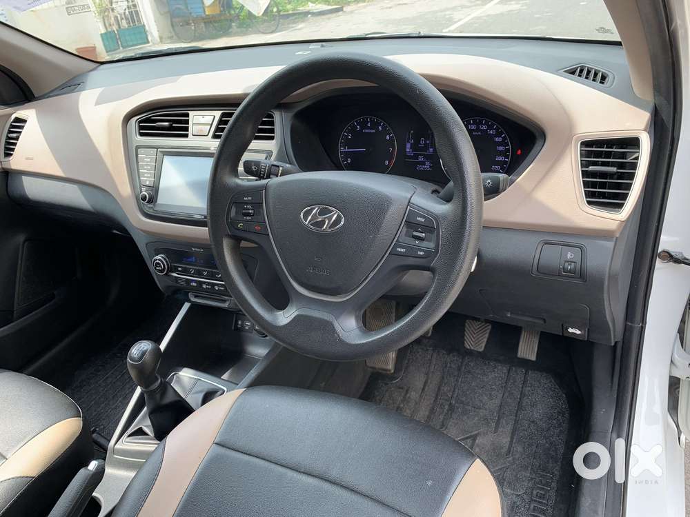Hyundai I20 Petrol Asta, 2017, Petrol