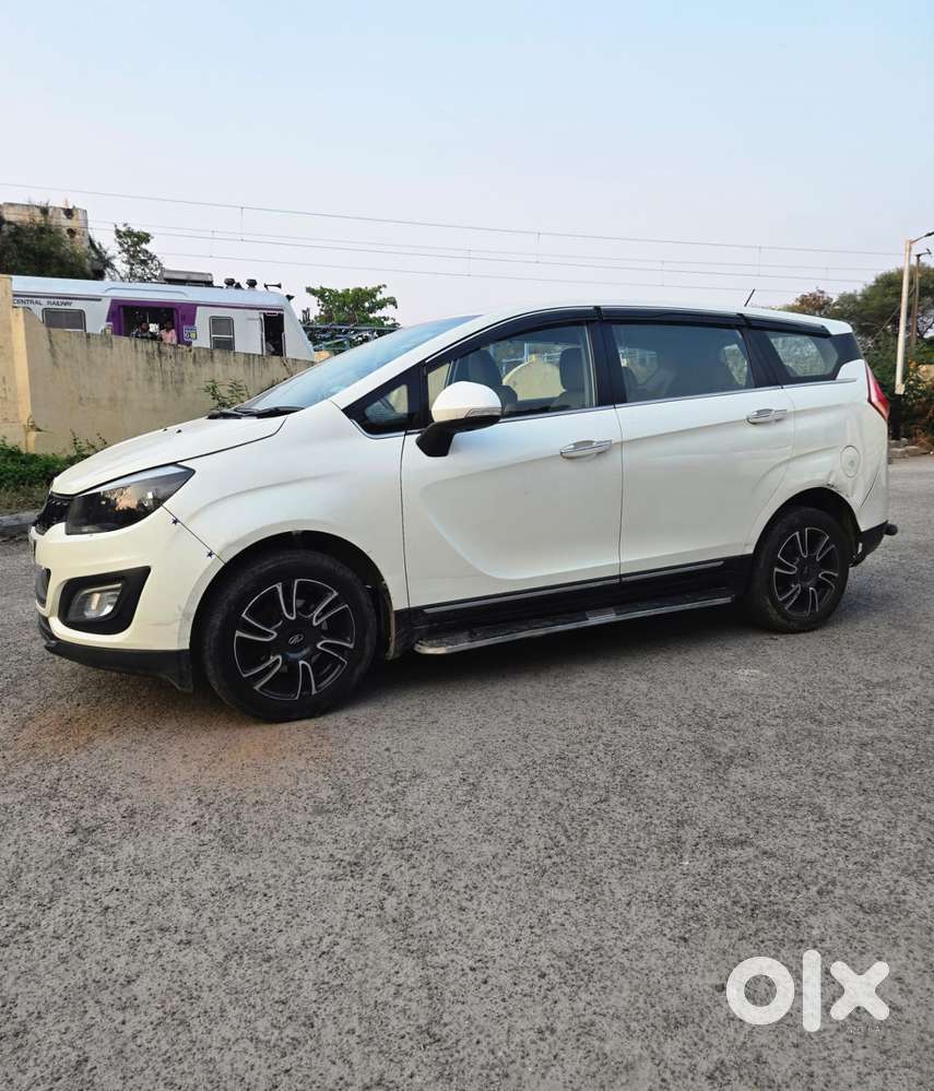 Mahindra Marazzo M8 8str, 2019, Diesel