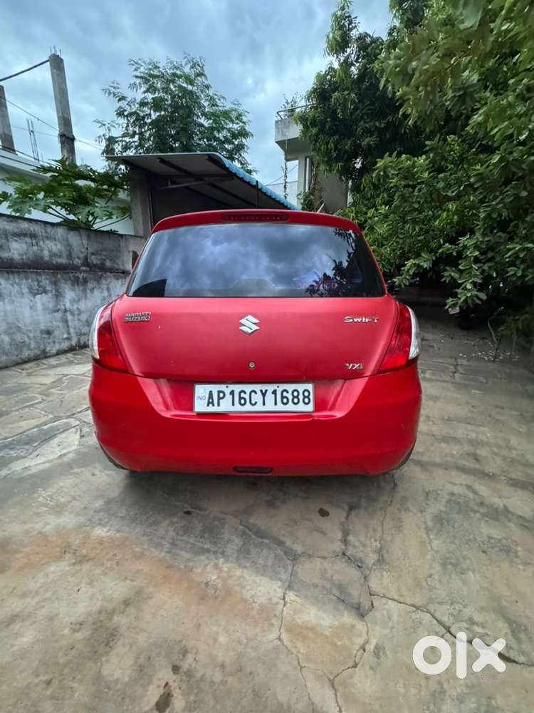 Maruti Suzuki Swift 2015 Petrol Well Maintained