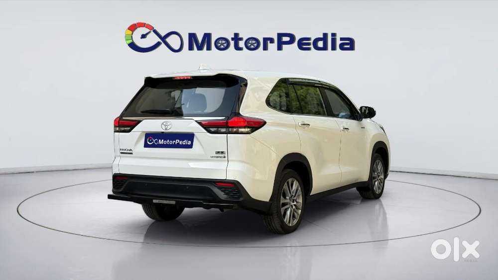 Toyota Innova Hycross 2.0 Zx Hybrid 7 Str, 2024, Petrol
