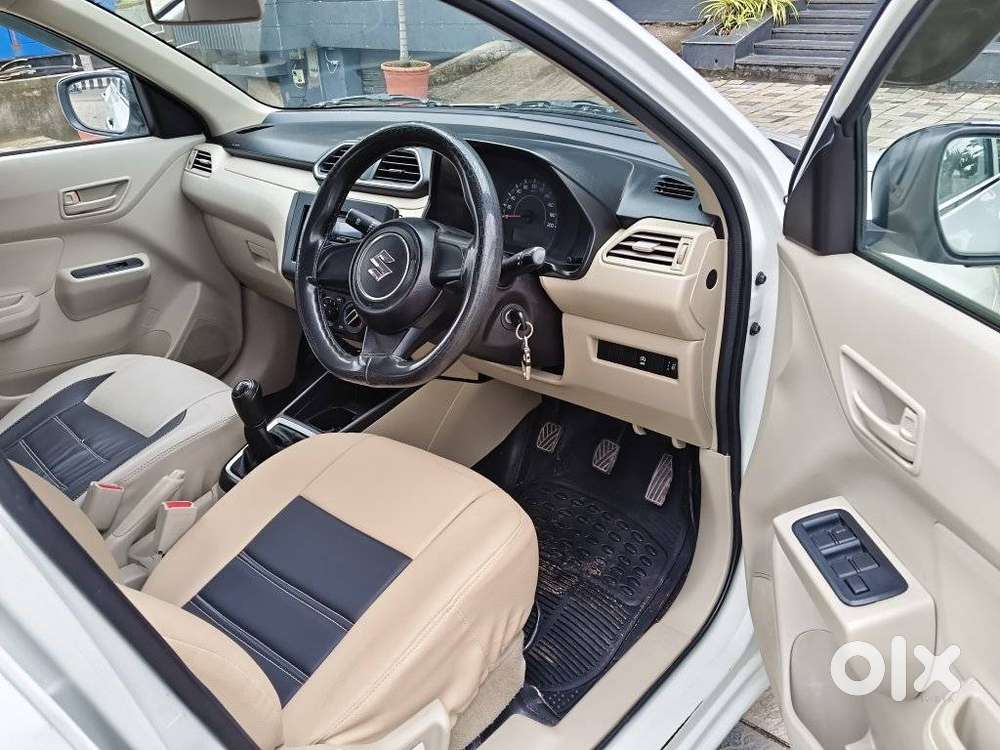 Maruti Suzuki Swift Dzire 1.3 Lxi, 2022, Petrol