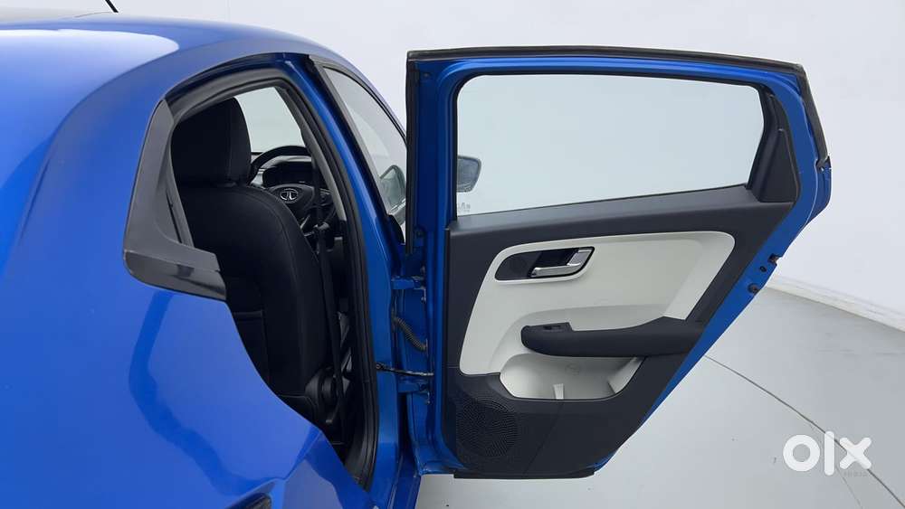 Tata Altroz 1.2 Xz Plus Petrol, 2022, Petrol