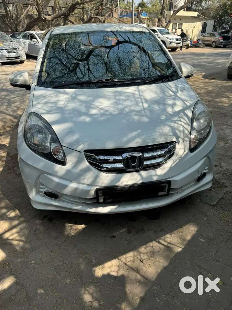 Honda Amaze October 2015