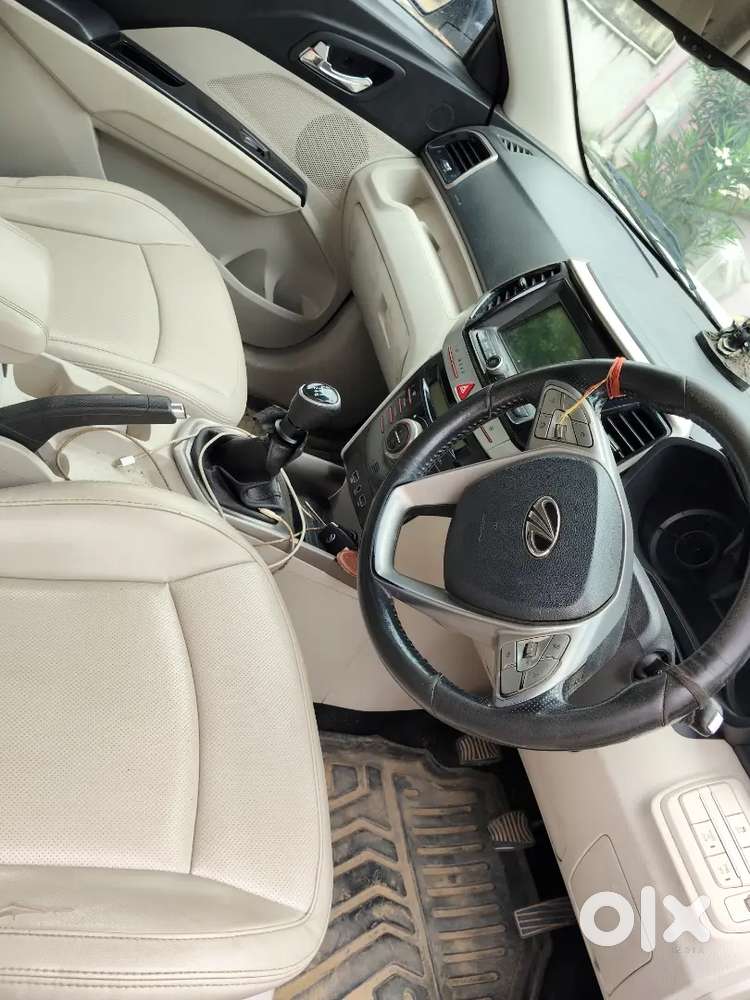 Mahindra Xuv 300 Diesel W8 ( 0 ) Top Model , With Sunroof , Diesel ,