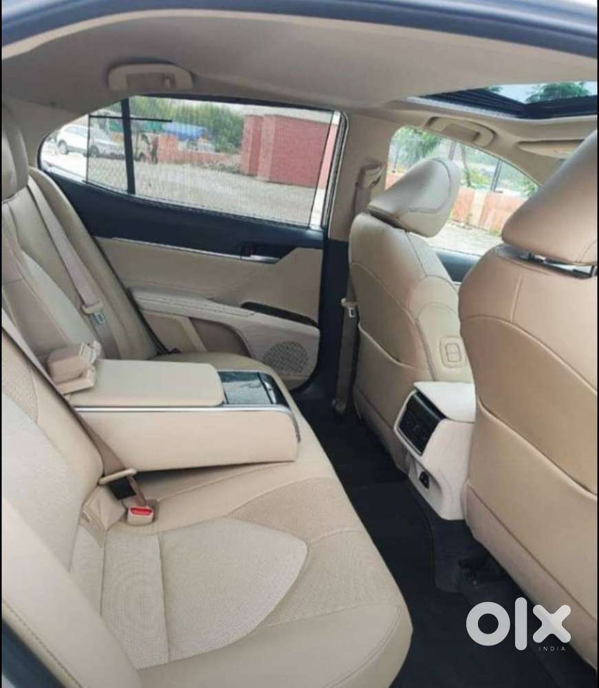 Toyota Camry Hybrid, 2024, Cng & Hybrids