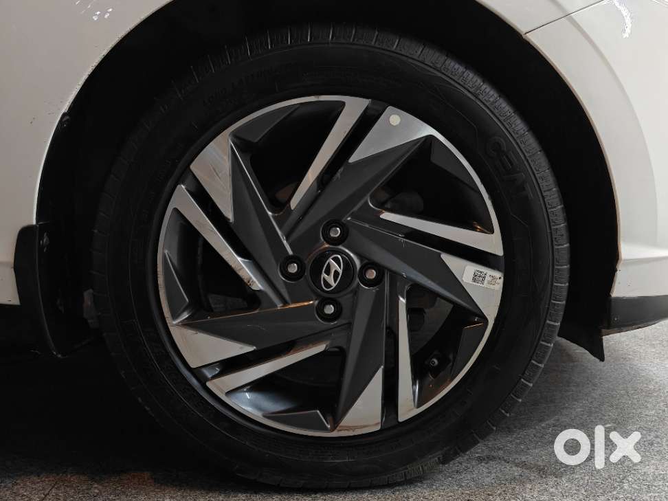 Hyundai New I20 1.2 Asta (o) Ivt, 2023, Petrol