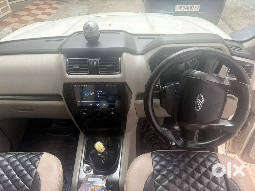 Mahindra Scorpio S6 Plus Diesel 2015
