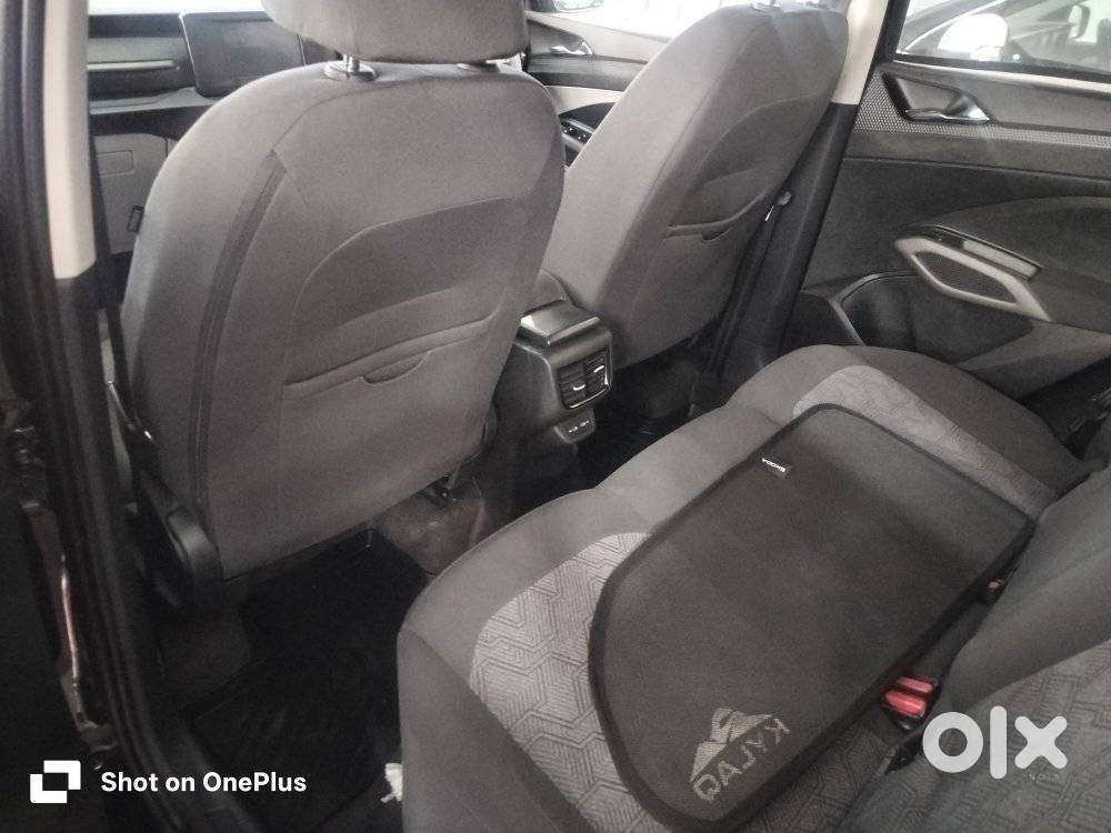 Skoda Kylaq Signature At, 2025, Petrol