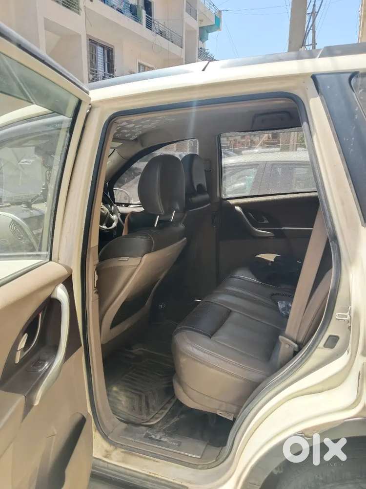 Mahindra Xuv500 2012