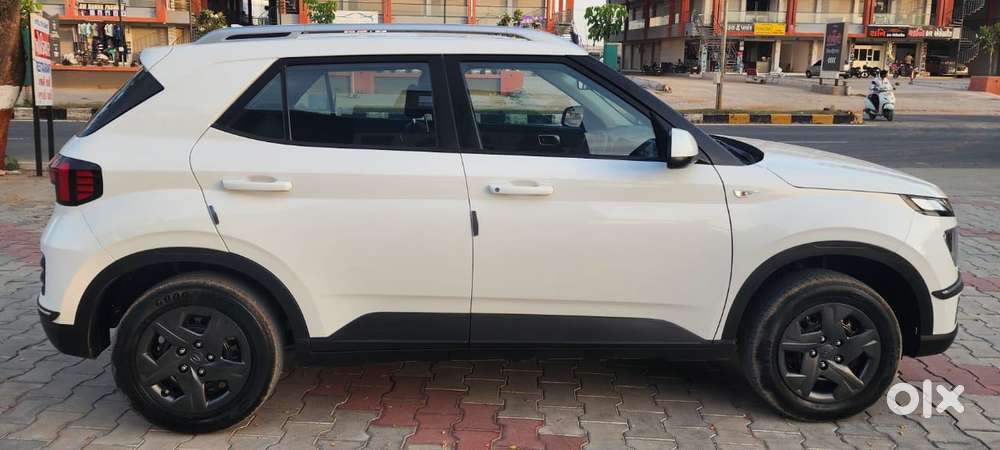 Hyundai Venue S 1.2 Petrol, 2023, Cng & Hybrids