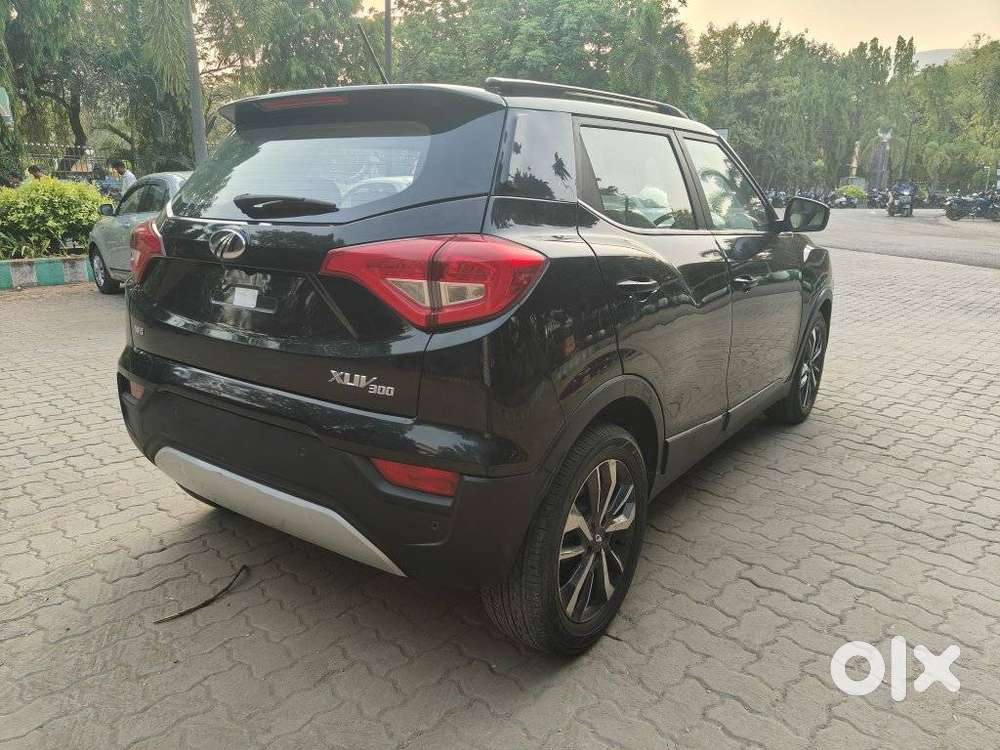Mahindra Xuv300 W8 Option Dual Tone Diesel, 2021, Diesel