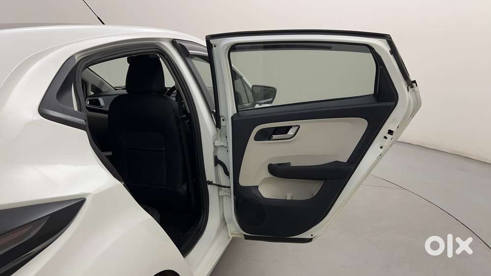 Tata Altroz 1.5 Xz Plus Diesel, 2022, Diesel