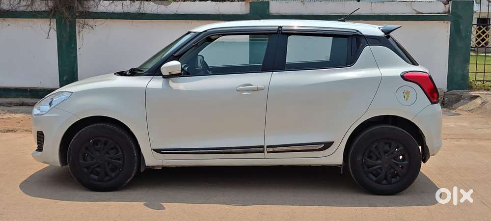 Maruti Suzuki Swift 1.2 Vxi (o), 2022, Petrol