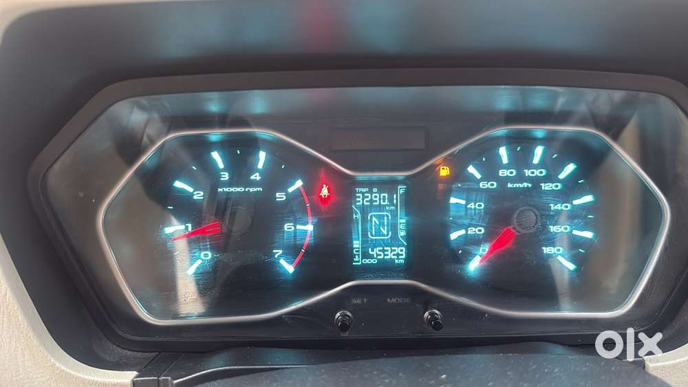 Mahindra Scorpio Classic Petrol Manual 2025