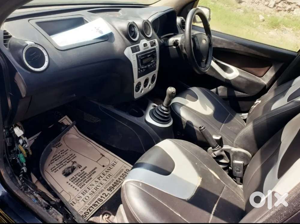 Ford Figo 2012 Petrol 98575 Km Driven