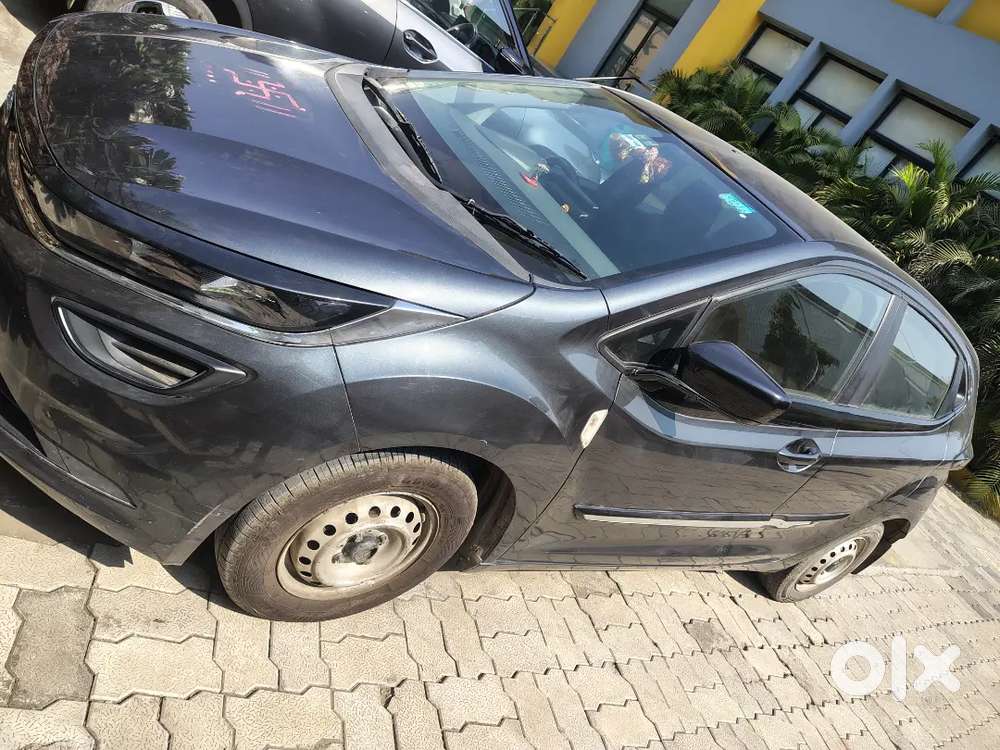 Tata Altroz 1.2 Xe 2021