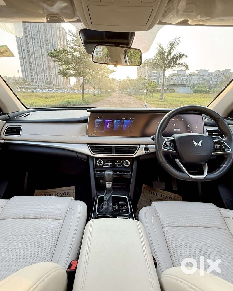 Mahindra Xuv700 2.2 Ax 7 Diesel At Luxury Pack Str Awd, 2023, Diesel