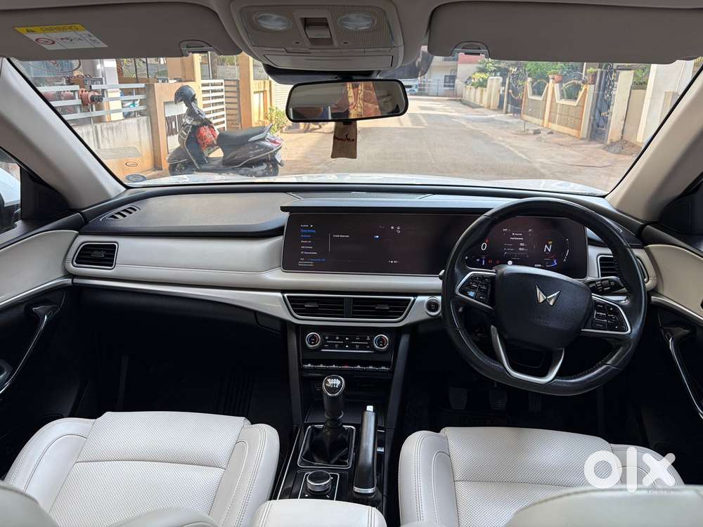 Mahindra Xuv700 2.2 Ax 7 Diesel Mt Str, 2022, Diesel