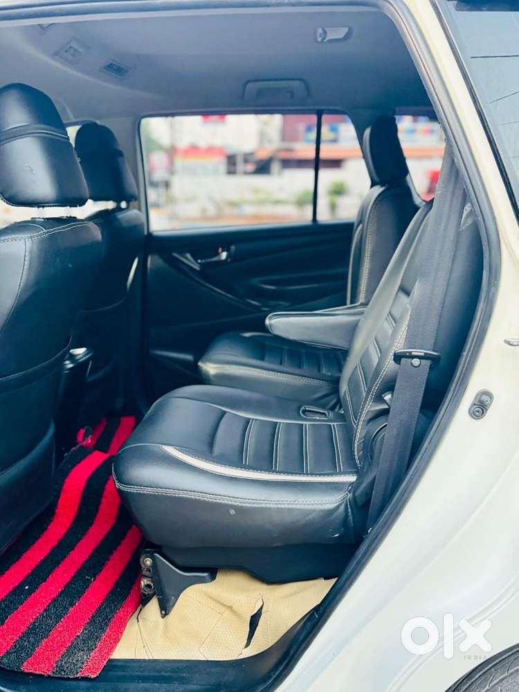 Toyota Innova Crysta 2.4 G Mt 7 Str, 2016, Diesel