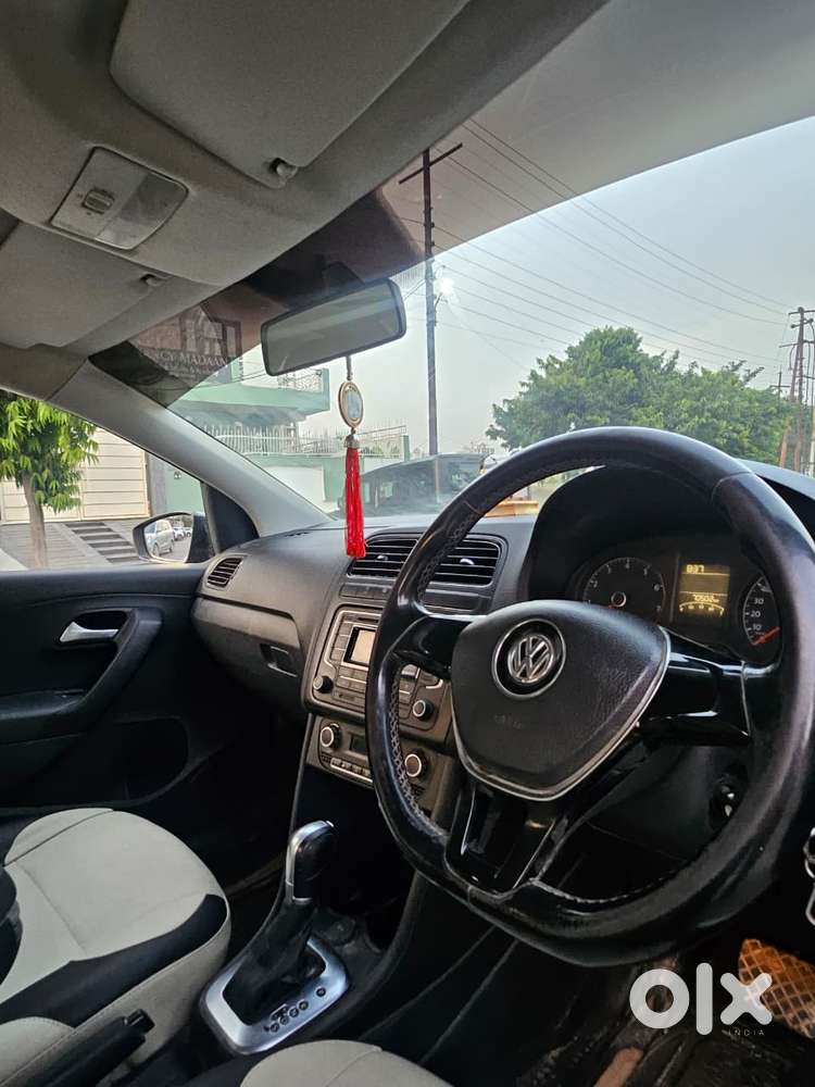 Volkswagen Vento 1.2 Tsi Highline At, 2017, Petrol