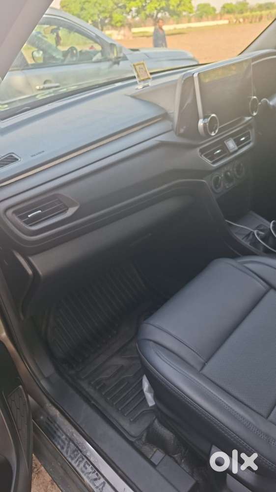 Maruti Suzuki Brezza 1.5 Lxi Cng, 2024, Cng & Hybrids