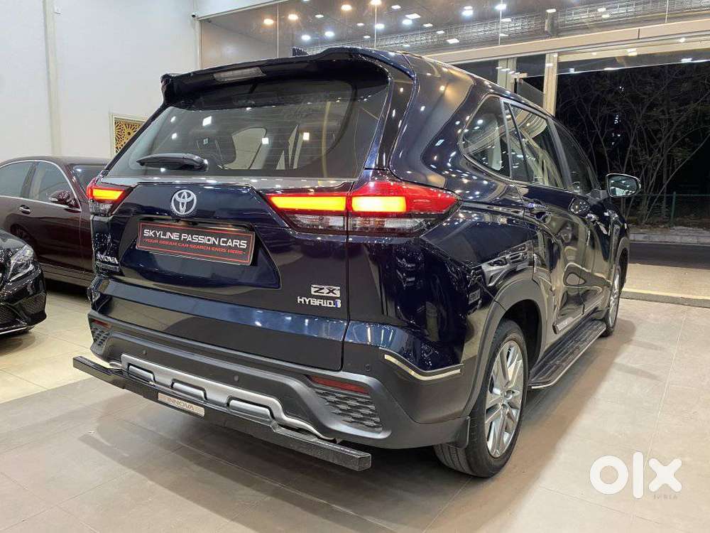 Toyota Innova Hycross 2.0 Zx Hybrid 7 Str, 2024, Petrol