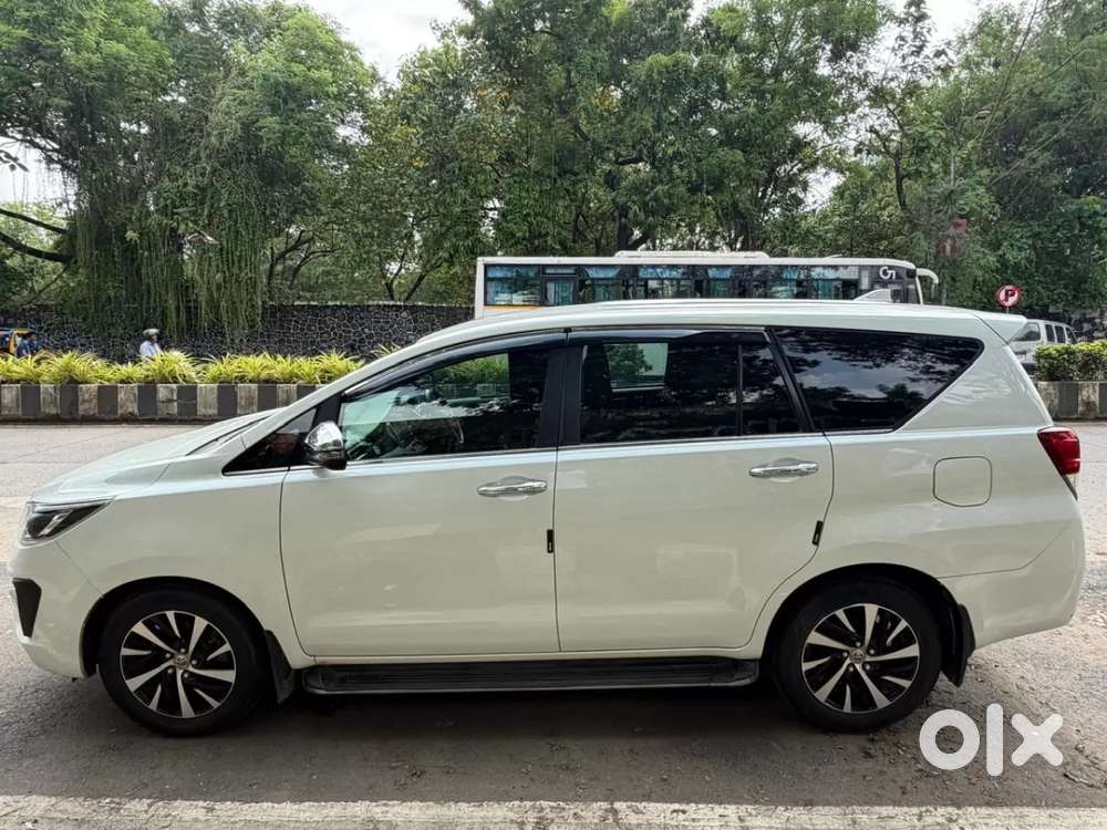 Toyota Innova Crysta [2020-ongoing] 2.4 Zx At 7 Str, 2022, Diesel