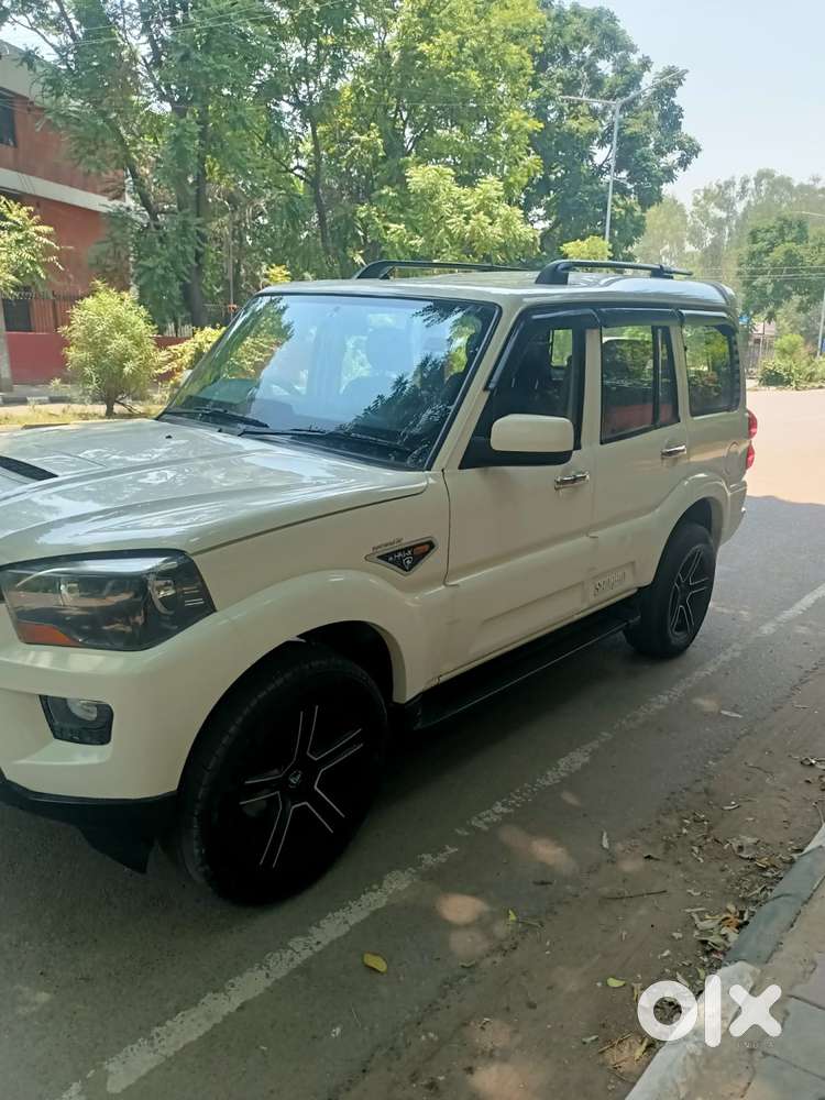 Mahindra Scorpio S6 Plus, 2016, Diesel