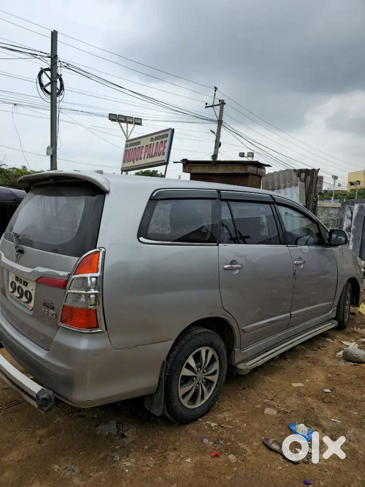 Urgent Sale Toyota Innova Vx 2015 2nd Owner