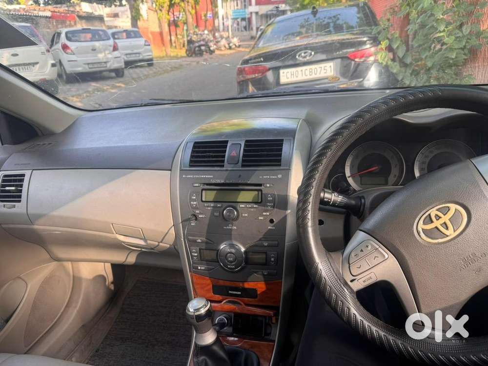 Toyota Petrol Manual 2011