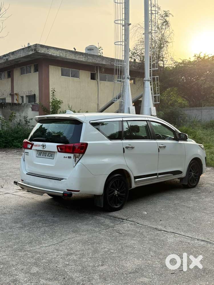 Toyota Innova Crysta [2020-ongoing] 2.4 Zx 7 Str, 2022, Diesel
