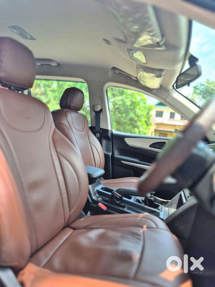 Mahindra Xuv700 2.2 Mx Diesel Mt 5 Str, 2023, Diesel