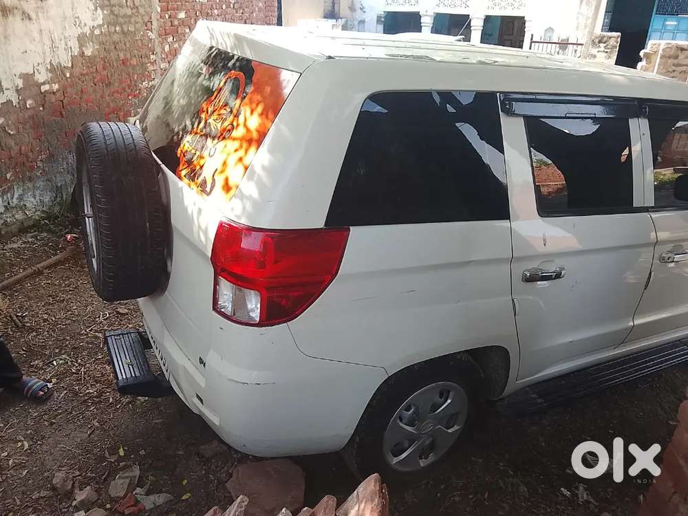 Mahindra Tuv 300 Plus 2019